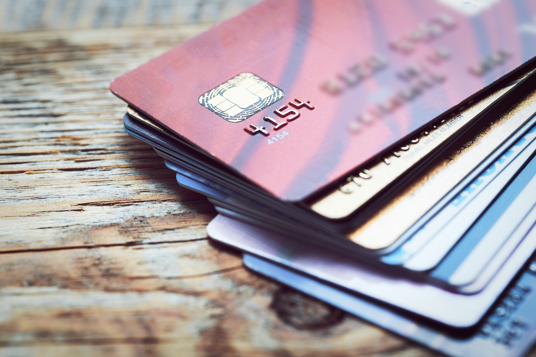 How Many Credit Cards Does The Average American Family Have